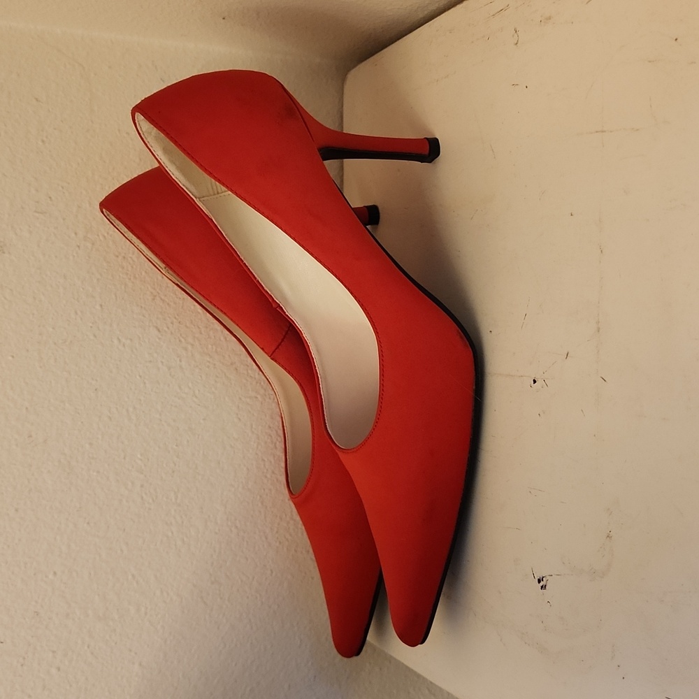 ♤ Summer Rio Bright Red Heels - Picture 3 of 11